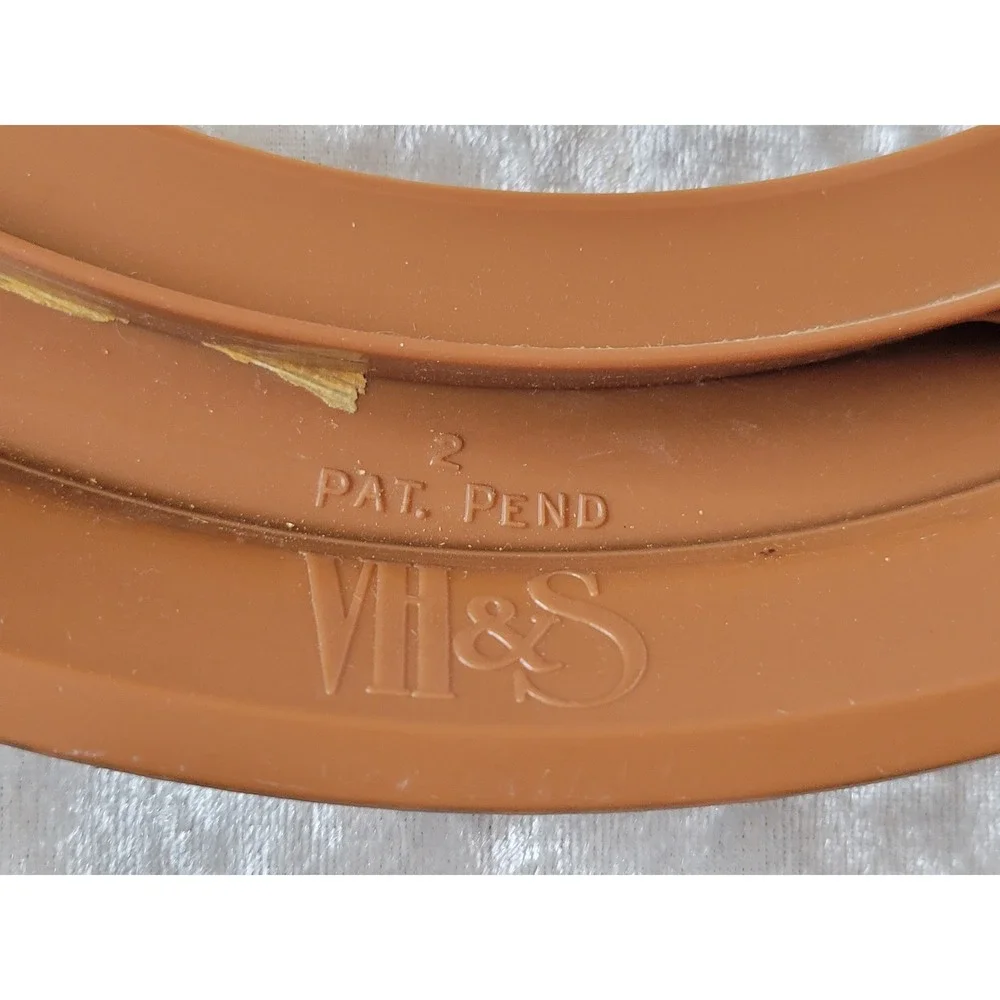 6 Van Hygan & Smythe Round faux wood Plastic Picture Plate Frames 11